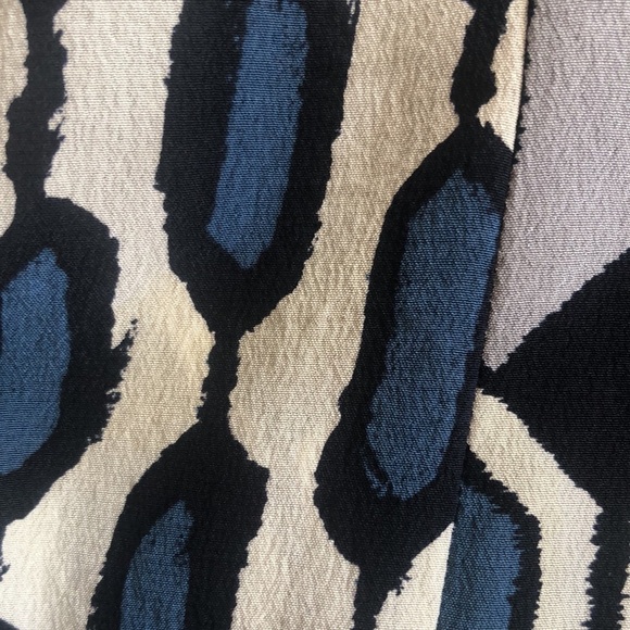 Trina Turk Silk Blue Yellow Geometric Patterned Top Shirt Blouse - Picture 10 of 10